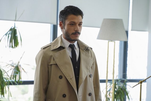 Cam Tavanlar 1. Bölüm Fotoğrafları