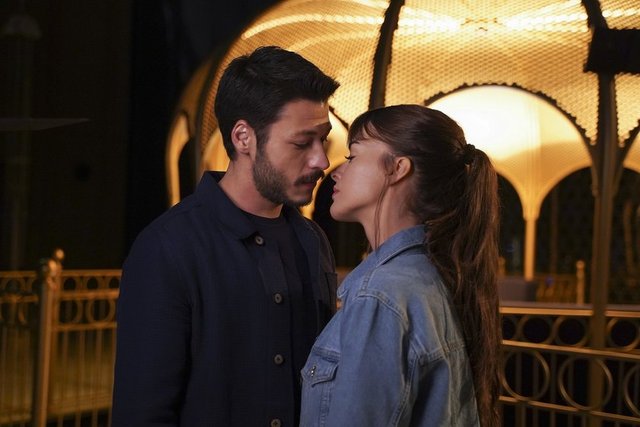 Cam Tavanlar 1. Bölüm Fotoğrafları