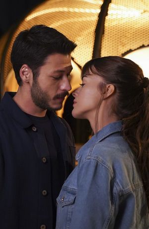 Cam Tavanlar 1. Bölüm Fotoğrafları