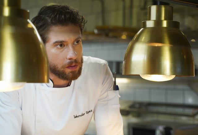 Cam Tavanlar 2. Bölüm Fotoğrafları