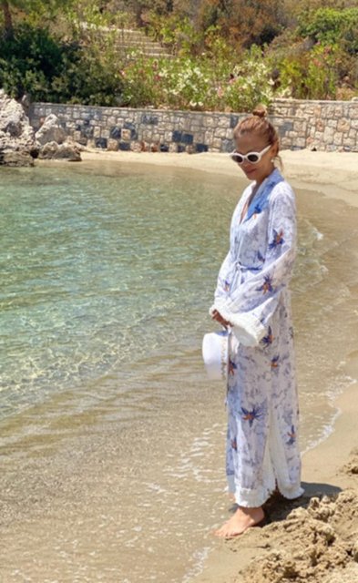 FERYAL GÜLMAN, BODRUM'DAKİ TATİLİNİ SOSYAL MEDYA HESABINDAN PAYLAŞTI.