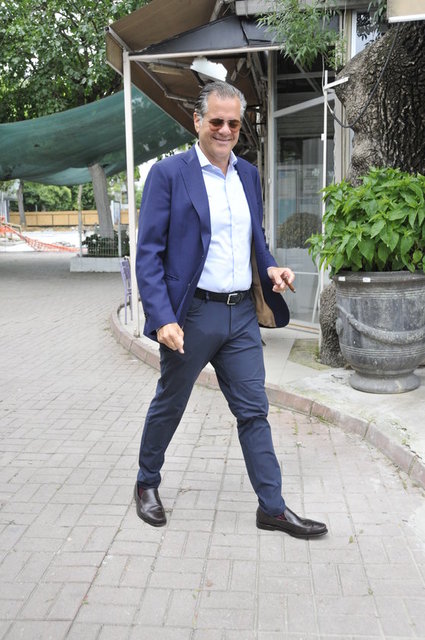 İŞ İNSANI ALP TAŞKENT BEBEK'TE GÖRÜNTÜLENDİ.