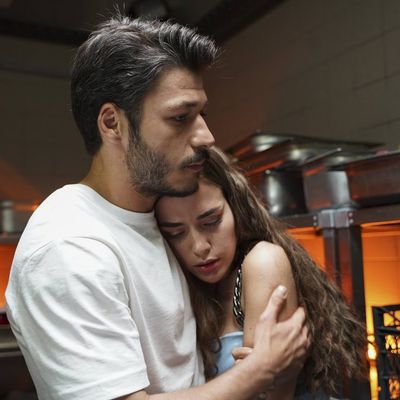 Cam Tavanlar 4. Bölüm Fotoğrafları