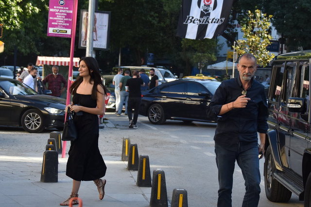 HAKAN, YASEMİN ÇARMIKLI