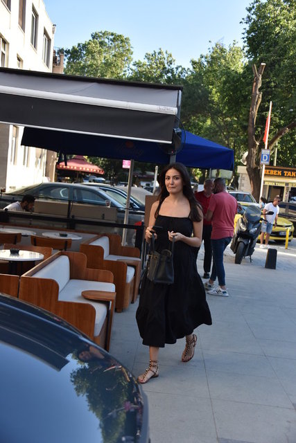 YASEMİN ÇARMIKLI