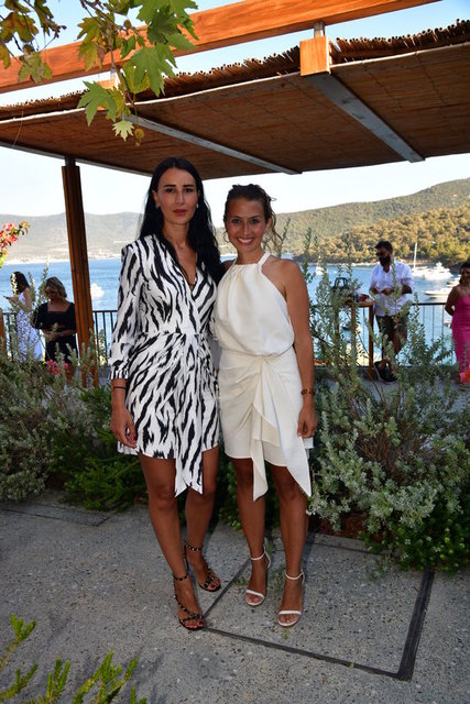 DİLARA AKIN, PELİN AKIN ÖZALP