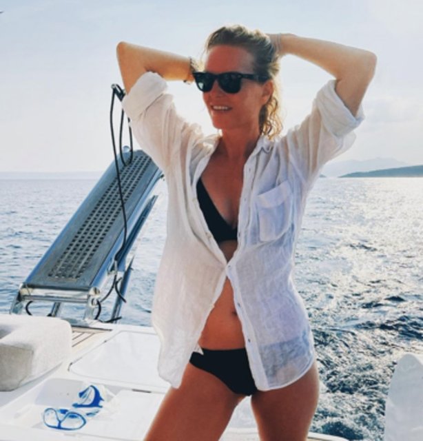 ALARA KOÇİBEY, TATİLİNDEN KARELER PAYLAŞTI.