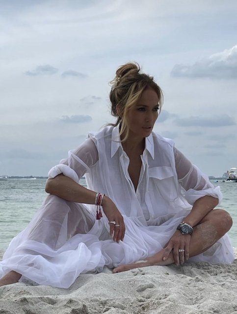 JENNIFER LOPEZ