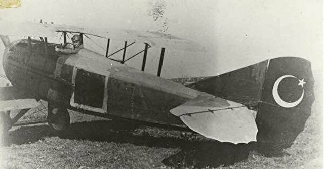 * MAURİCE FARMAN MF 7 MF-7 Osmanlı Ordusu tarafından düşmandan ele geçirildi. - * PFALZ PARASOL A 2 1916'da satın alındı. İstiklâl Savaşı'nda Batı Cephesi'nde kullanıldı. * GOTHA LD 2 LD.2 Ocak 1916'dan itibaren 6. Tayyare Bölüğü'nün envanterinde İzmir'de görev yaptı.