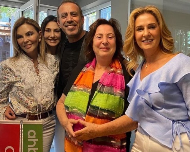 FERYAL GÜLMAN, REYHAN İPEKEL, HALUK LEVENT, MONİK İPEKEL, NEŞE GÖNÜL