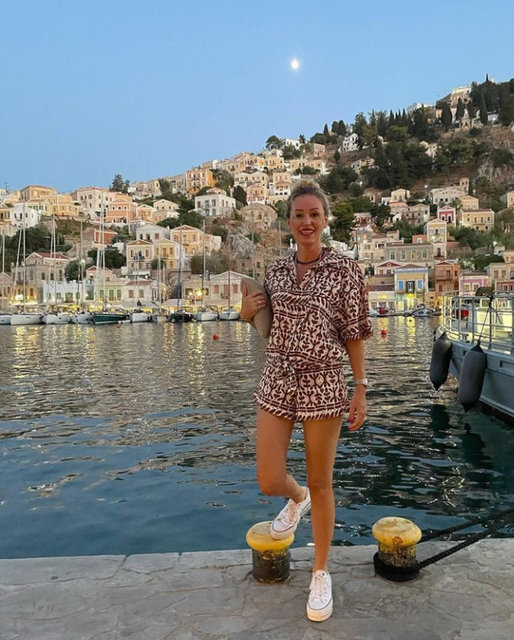 MELDA KOSİF, KISA SÜRE ÖNCE YUNAN ADALARINDA TATİLDEYDİ
