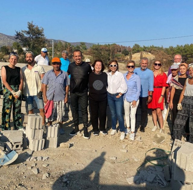 MONİK İPEKEL, FERYAL GÜLMAN, HALUK LEVENT, NEŞE GÖNÜL, HANDE SEZER PEKCAN