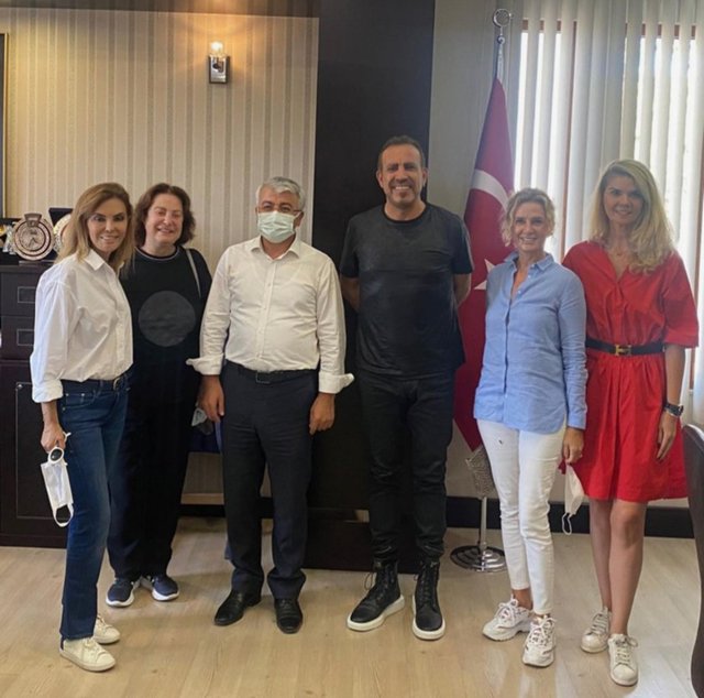 MONİK İPEKEL, FERYAL GÜLMAN, HALUK LEVENT, ŞÜKRÜ SÖZEN, NEŞE GÖNÜL, HANDE SEZER PEKCAN