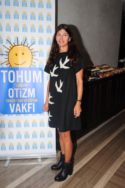 ZEYNEP ÜSTÜNEL