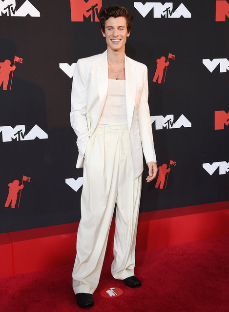 SHAWN MENDES