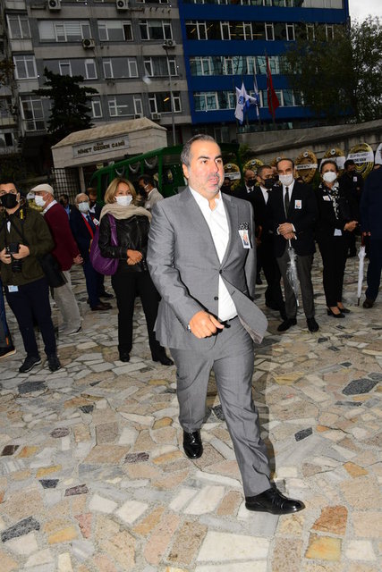 GÖKHAN AYAYDIN'DA İŞ İNSANININ CENAZE TÖRENİNDE HAZIR BULUNDU.