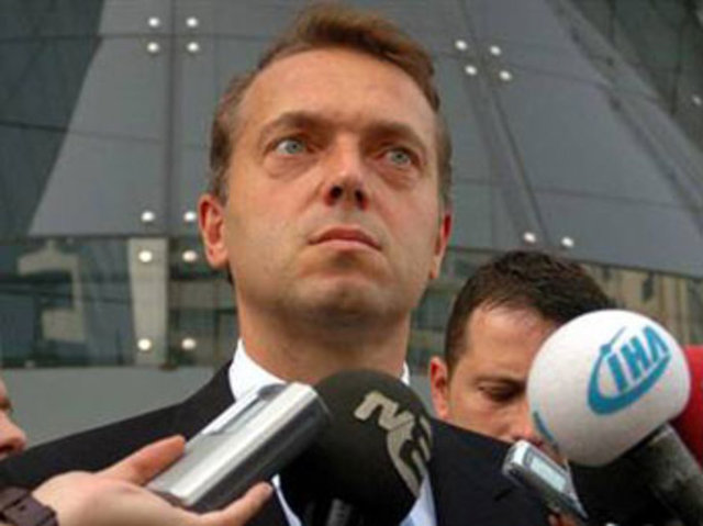 CEM UZAN