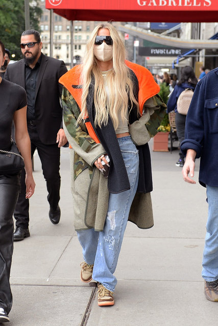 KHLOE KARDASHIAN