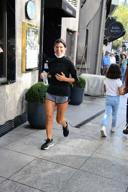 ZEYNEP ÜSTÜNEL BOĞAZ'DA FORM TUTTU