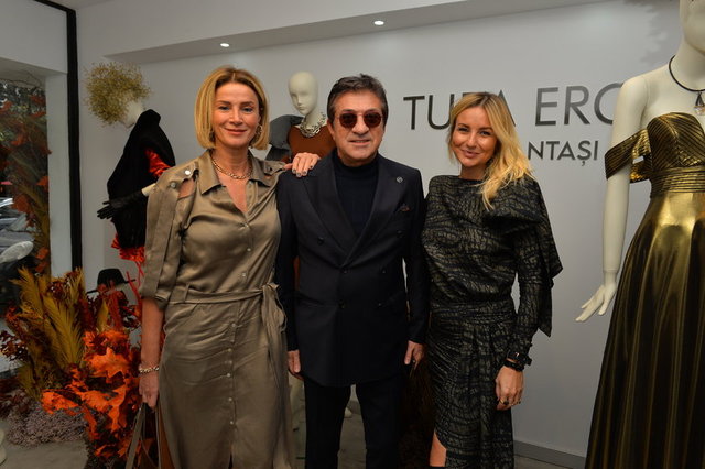 ORKA HOLDİNG YÖNETİM KURULU BAŞKANI SÜLEYMAN ORAKÇIOĞLU VE EŞİ AHU ORAKÇIOĞLU, MODACI TUBA ERGİN'İN NİŞANTAŞI'INDAKİ AÇILIŞINA BİRLİKTE KATILDI.