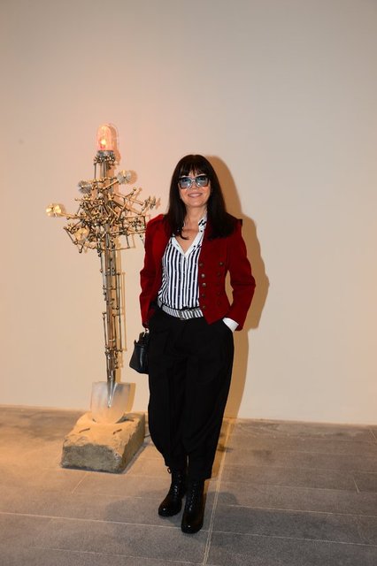 SANATÇI KEZBAN ARCA BATIBEKİ FESTİVALE YALNIZ KATILDI.