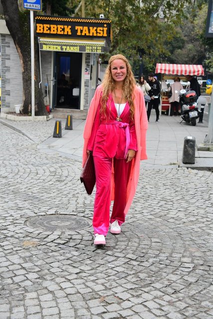 ETEL BALER BEBEK'TE ALIŞVERİŞ YAPARKEN OBJEKTİFLERE YAKALANDI.