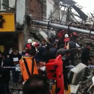 Malatya'da bir bina çöktü!