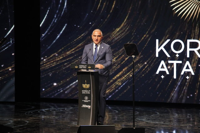 KÜLTÜR VE TURİZM BAKANI MEHMET NURİ ERSOY EV SAHİPLİĞİ YAPTIĞI TÖRENDE AÇILIŞ KONUŞMASI YAPTI.