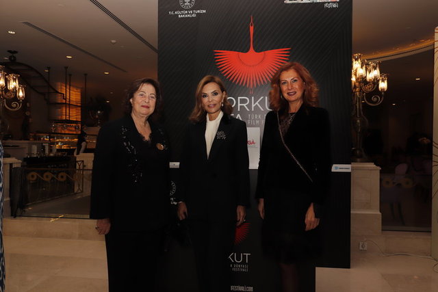 MONİK İPEKEL, FERYAL GÜLMAN