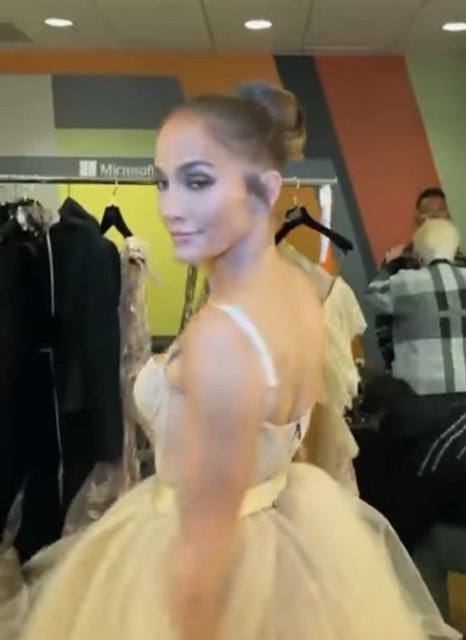 JENNIFER LOPEZ