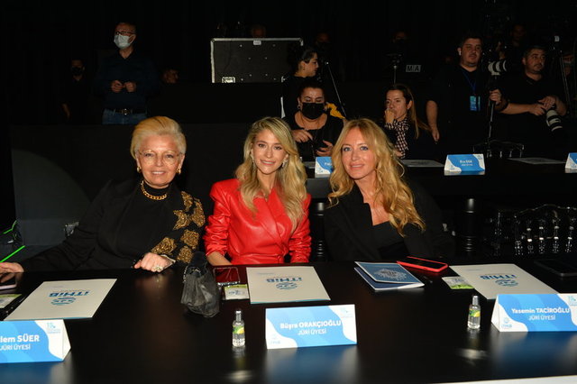 ÖZLEM SÜER, BÜŞRA ORAKÇIOĞLU, YASEMİN TACİROĞLU