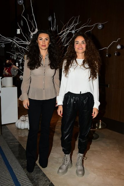 EBRU ERBERDİ, İREM GÜRELİ