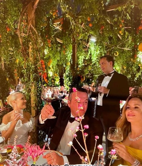 İŞ İNSANI MURAT ÖZYEĞİN AVUKAT YASEMİN GÜÇKAN İLE 20 EYLÜL'DE NİKAH MASASINA OTURDU.