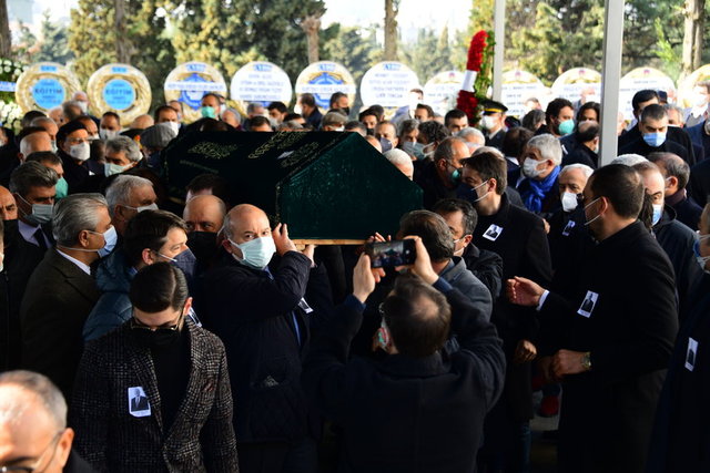 TAYLAN BİLGEL ZİNCİRLİKUYU MEZARLIĞI'NDA DEFNEDİLDİ.