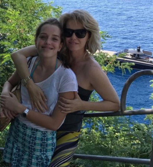 ALARA KOÇİBEY, YASMİN PARİS UZAN