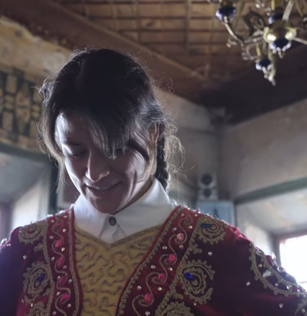 AYŞE BOYNER, ERZURUM'A AİT YÖRESEL KIYAFETLERİ DE GİYDİ