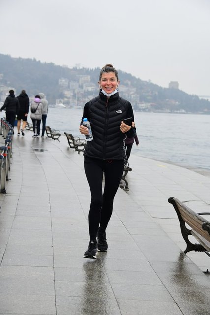 ZEYNEP ÜSTÜNEL
