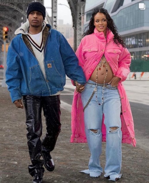33 YAŞINDAKİ DÜNYACA ÜNLÜ ŞARKICI RİHANNA'NIN SEVGİLİSİ ASAP ROCKY'DEN BEBEK BEKLEDİĞİ ORTAYA ÇIKTI.