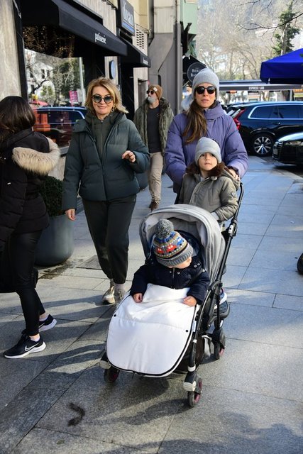 LARA TÜRKER ÜNSAL, DİLEK TÜRKER