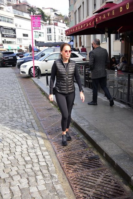 ASLI ERSU BEBEK'TE TEK BAŞINA YÜRÜYÜŞ YAPARAK FORM TUTTU.