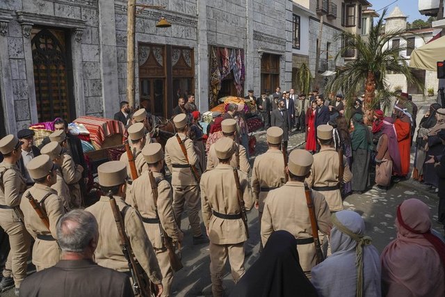 Aziz 16. Bölüm Fotoğrafları