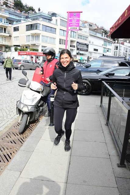 ZEYNEP ÜSTÜNEL
