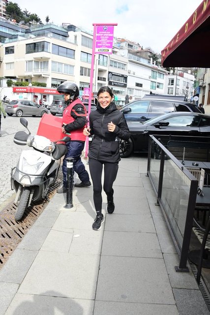 ZEYNEP ÜSTÜNEL