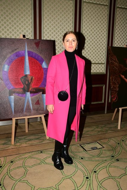 SUZAN TOPLUSOY'DA ÖZEL SERGİYE GELEN İSİMLER ARASINDAYDI.