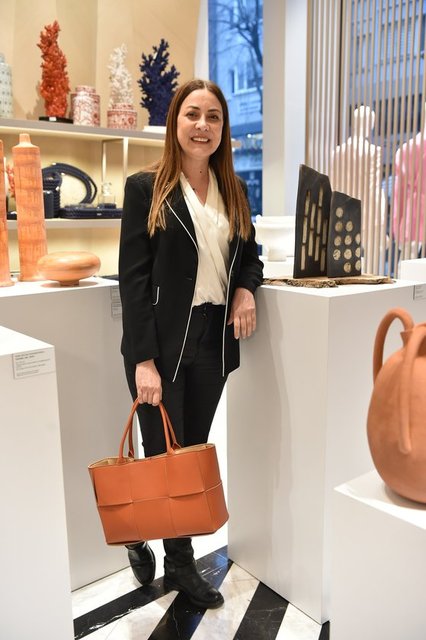 ÖZLEM GÜSAR SERAMİK VE MODAYI BİR ARAYA GETİREN SANAT ETKİNLİĞİNE KATILDI. 