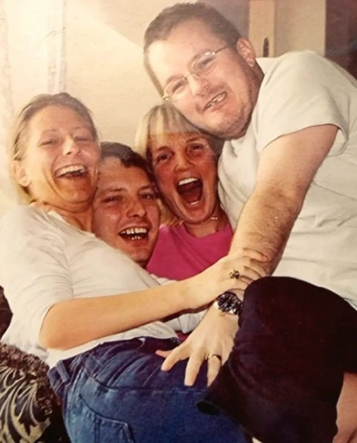 SUZAN, ADNAN, BENTA, METİN ŞEN