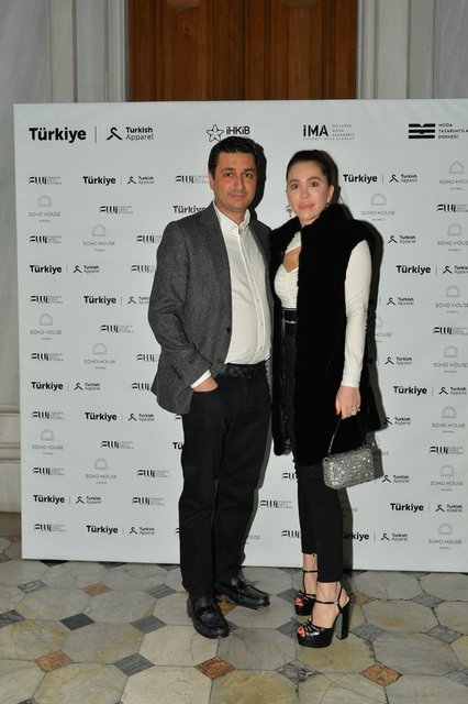 İPEK VE BERK KÖSE ÇİFTİ ETKİNLİĞE BİRLİKTE KATILDI.