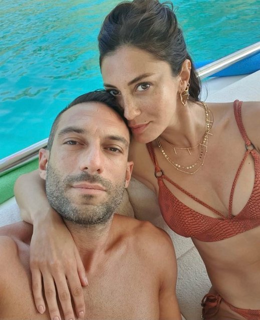 ALLAN HAKKO, MERVE OFLAZ