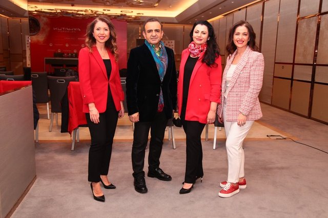 KÜTAHYA PORSELEN YÖNETİM KURULU ÜYESİ İŞ İNSANI  HEDİYE GÜRAL GÜR, İSMAİL ACAR, VE GÜLDEN GÜRAL