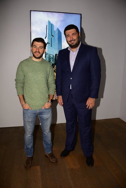 ELYO ELVAŞVİLİ, NURİ SAYRAÇ